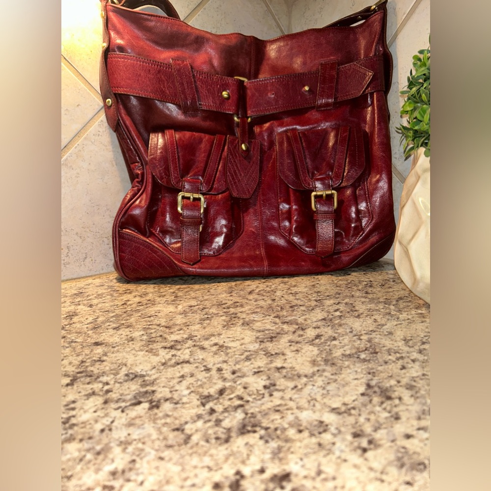 EUC VICTOR Alfaro Leather Handbag